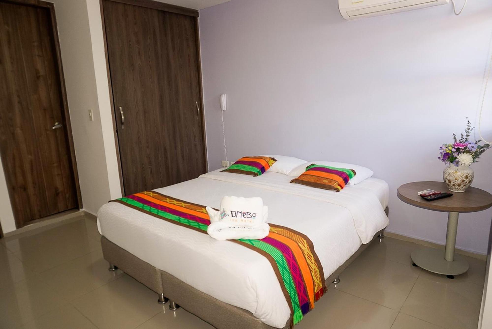 Hotel Tunebo Inn Ріоача Екстер'єр фото
