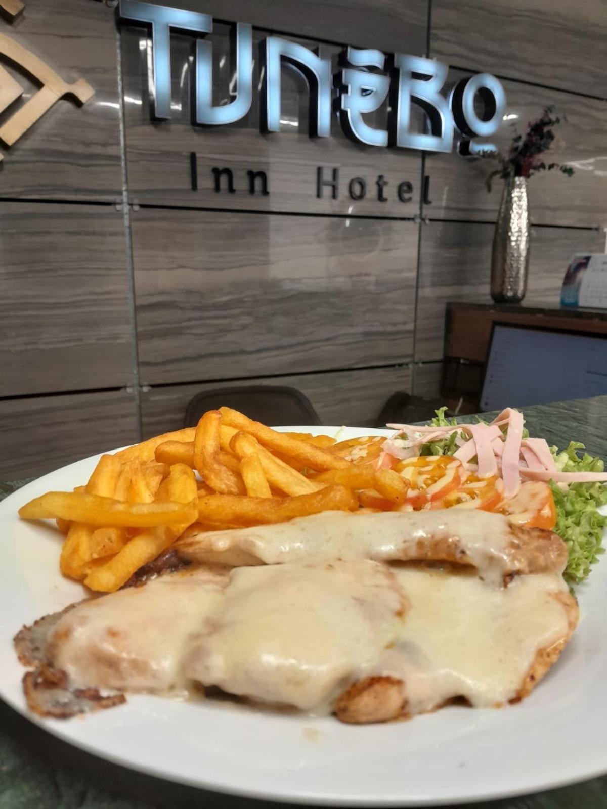 Hotel Tunebo Inn Ріоача Екстер'єр фото
