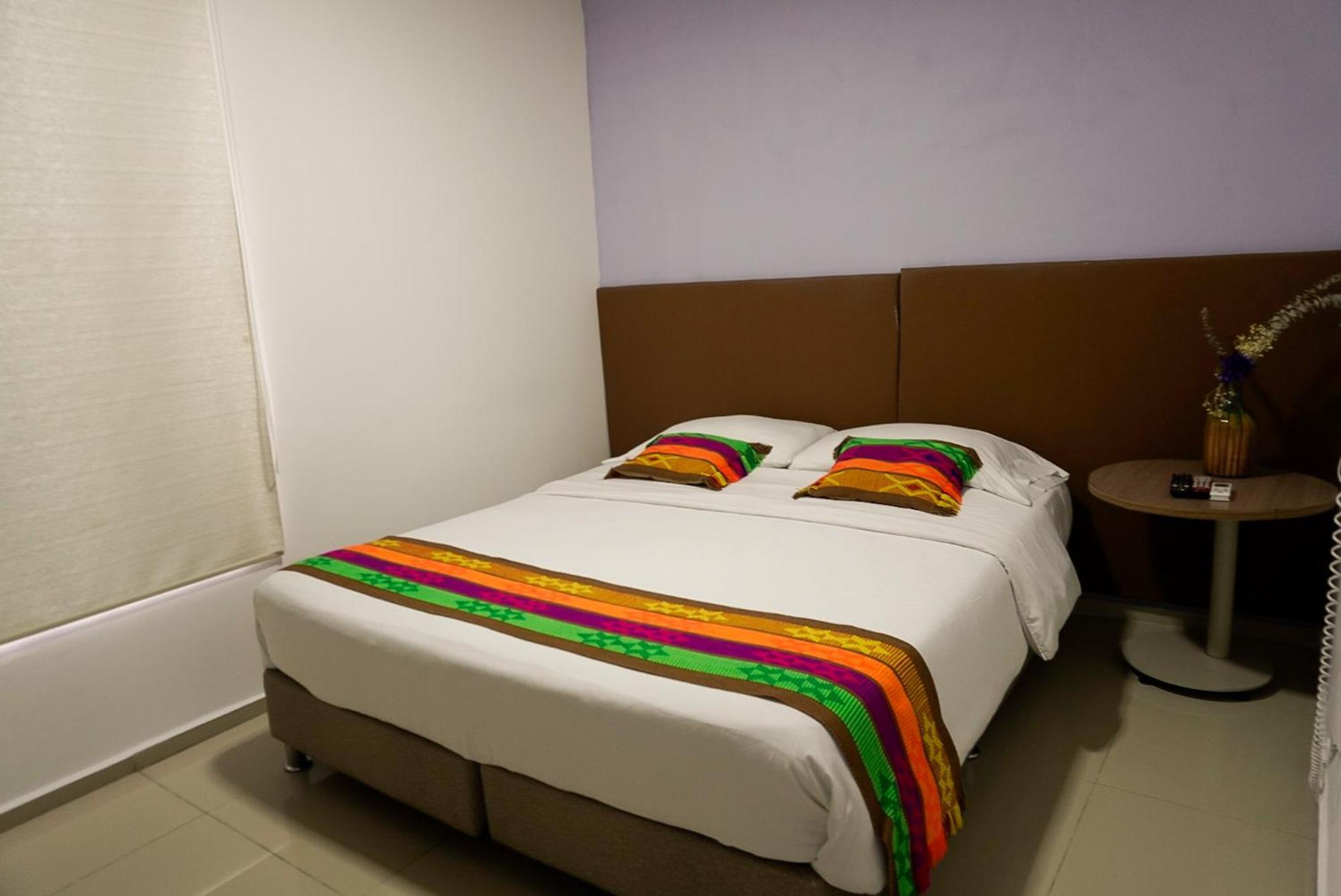 Hotel Tunebo Inn Ріоача Екстер'єр фото